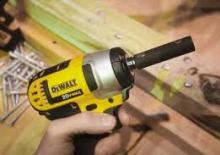 Șurubelnițe cu impact, fără fir, & chei fixe DEWALT DCF883L2
