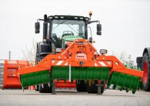Tăvăluguri pentru tasarea porumbului însilozat Holaras Stego 400-PRO
