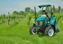 Tractoare 4WD Arbos 3055