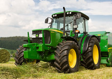 Tractoare 4WD John Deere 5080 G