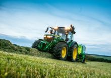 Tractoare 4WD John Deere 5100R