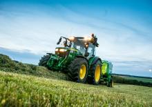 Tractoare 4WD John Deere 5115R