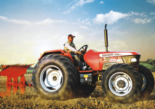 Tractoare 4WD Mahindra 9500
