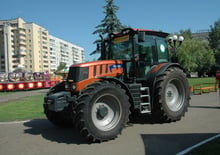 Tractoare 4WD Terrion ATM 4180
