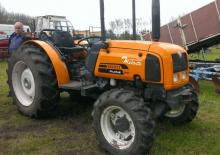 Tractoare 4WD Renault Fructus 140 - 4
