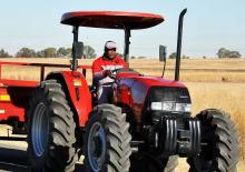 Tractoare 4WD Case IH JX 80 Staddle