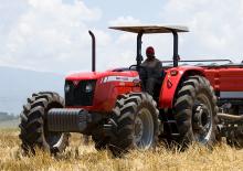 Tractoare 4WD Massey Ferguson MF 460 Xtra