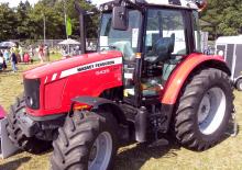 Tractoare 4WD Massey Ferguson MF 5435 Freisicht