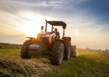 Tractoare 4WD Massey Ferguson MF 5710ES