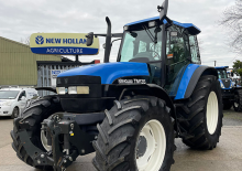 Tractoare 4WD New Holland TM135