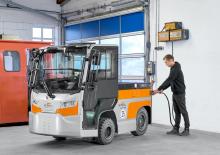Tractoare automatizate Still LXT 300