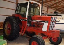 Tractoare cu roți mari pe spate International Harvester 1086