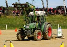 Tractoare cu roți mari pe spate Fendt 206 F