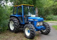 Tractoare cu roți mari pe spate Ford-NH 4630