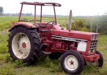 Tractoare cu roți mari pe spate International Harvester 644