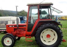 Tractoare cu roți mari pe spate Renault 751