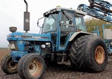 Tractoare cu roți mari pe spate Ford-NH 7810