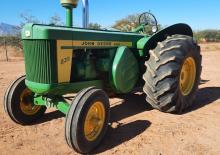 Tractoare cu roți mari pe spate John Deere 820