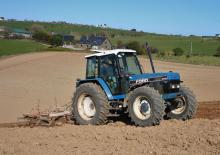 Tractoare cu roți mari pe spate Ford-NH 8340