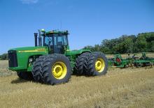 Tractoare cu roți mari pe spate John Deere 9420