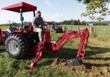 Tractoare cu roți mari pe spate Case IH Farmall Compact 25A