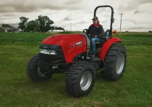 Tractoare cu roți mari pe spate Case IH Farmall Compact 40C