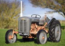 Tractoare cu roți mari pe spate Massey Ferguson FE-35
