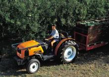 Tractoare cu roți mari pe spate Renault FRUCTUS 110