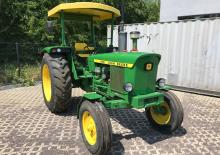 Tractoare municipale John Deere 2130