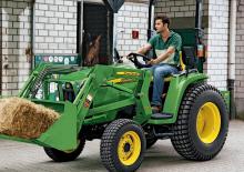Tractoare municipale John Deere 3520