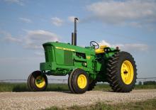 Tractoare municipale John Deere 4020