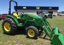 Tractoare municipale John Deere 4044M 