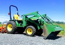Tractoare municipale John Deere 4100