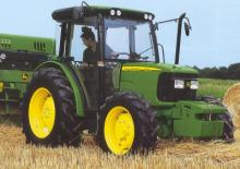 Tractoare municipale John Deere 5215 V