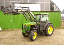 Tractoare municipale John Deere 5300N
