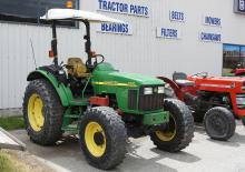 Tractoare municipale John Deere 5320