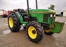 Tractoare municipale John Deere 5400N