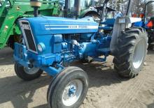 Tractoare municipale Ford-NH 5900