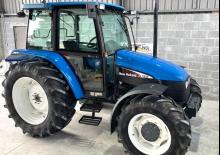 Tractoare municipale New Holland 7635