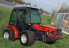 Tractoare municipale AGT AGT 860 T