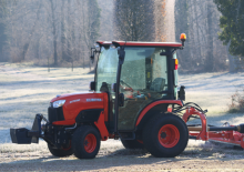 Tractoare municipale Kubota B2311 HDB