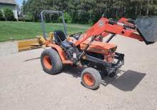 Tractoare municipale Kubota B7200