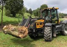 Tractoare municipale JCB Fastrac 2115