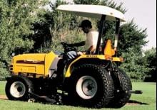 Tractoare municipale Challenger MT255