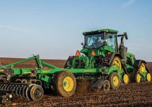 Tractoare pe șenile John Deere 8RX 340