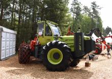 Tractoare speciale pentru derapaj Werner WF-trac 2865 8x8 