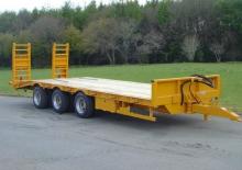 Trailere cu platformă joasă Rolland PE 220