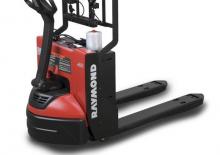 Transpalete cu operator pedestru RAYMOND 8210