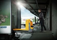 Transpalete cu operator pedestru Jungheinrich EJE 222r