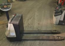 Transpalete cu operator pedestru Crown WP 2320